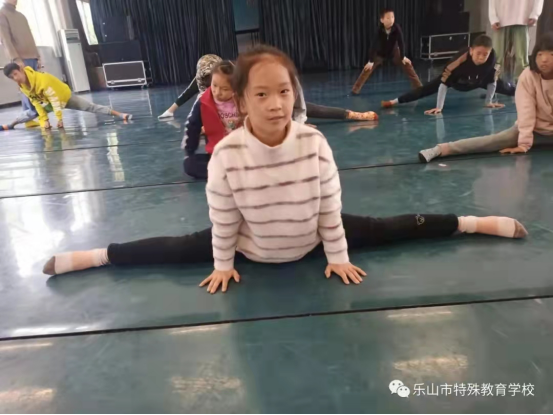 学校传真